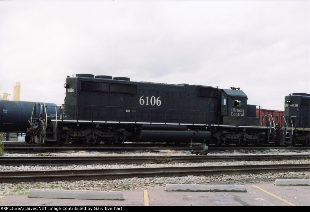 IC SD40-2 #6106 - Illinois Central